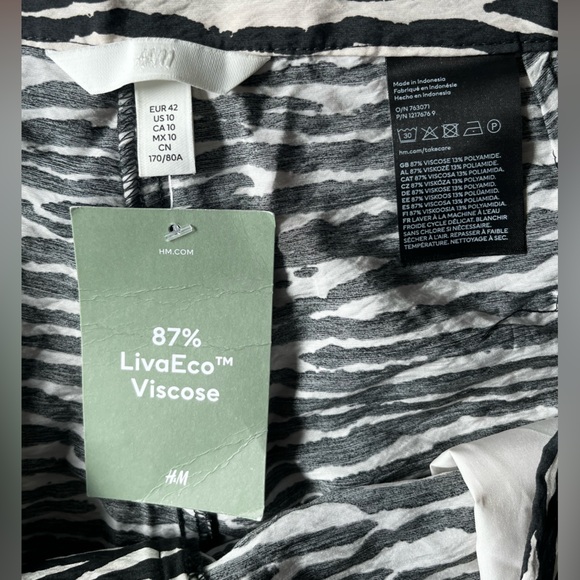 H&M wide leg zebra print pant, US 10 - Picture 8 of 8